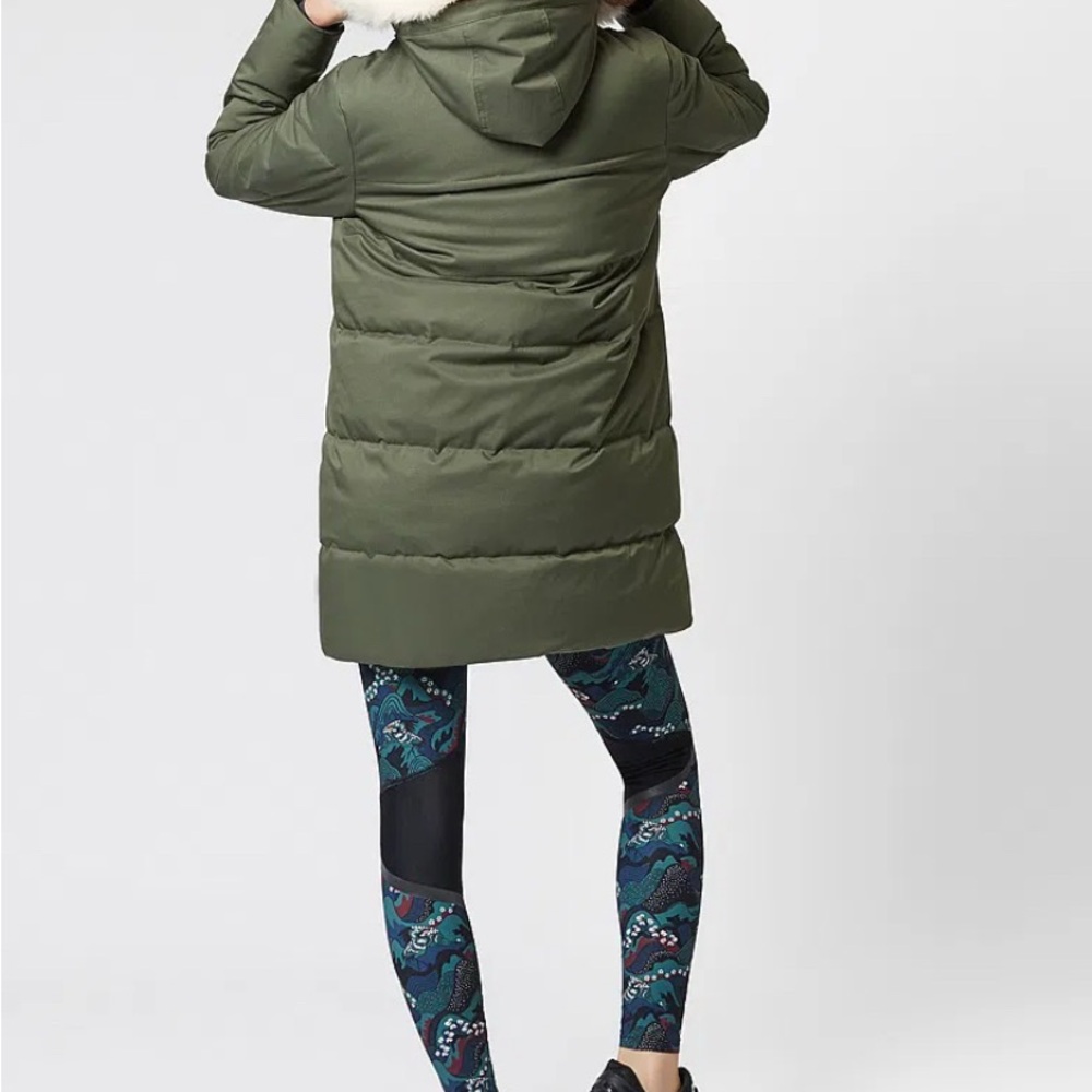 Sweaty Betty Olive Green Puffer Coat size small - Picture 2 of 9